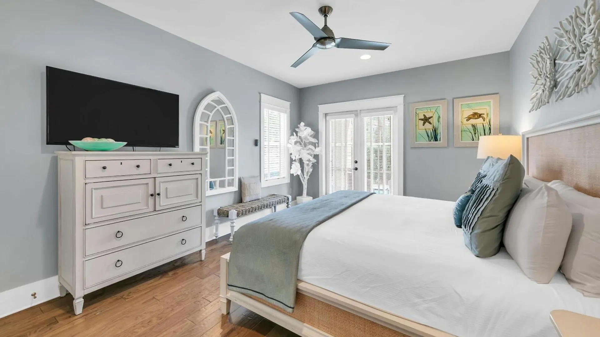 Villa Destiny 0*, Destin